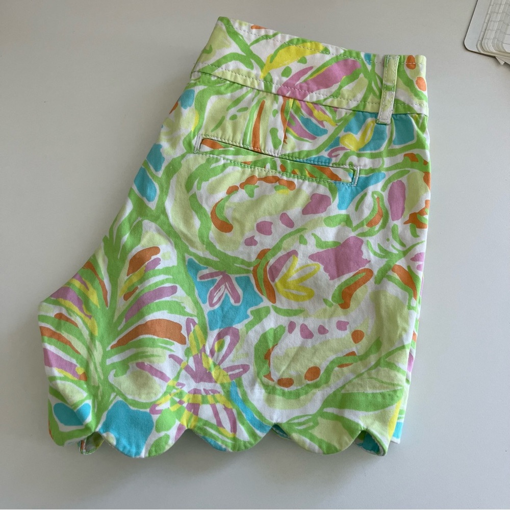 Lilly Pulitzer Women’s Elephant Ears Buttercup Shorts 00 scalloped preppy